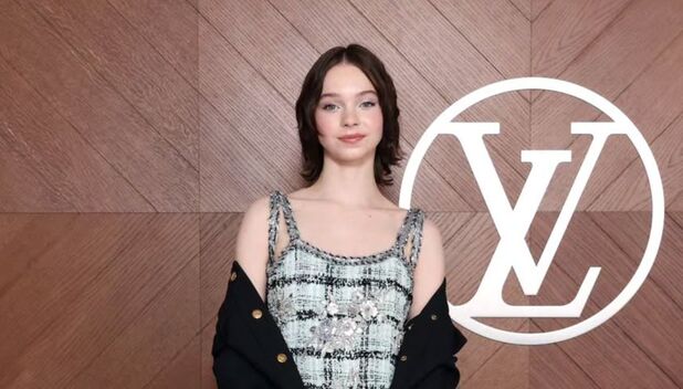 Emma Myers se viste de oscuro y conquista la red carpet de Minecraft en México (Instagram)