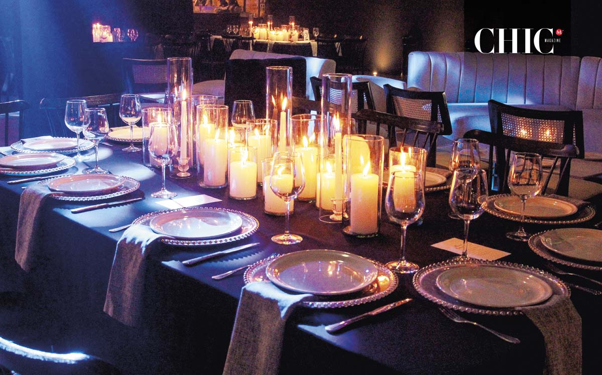 La decoración, estuvo a cargo de Opciones para Eventos donde cientos de velas crearon una atmósfera cálida y elegante