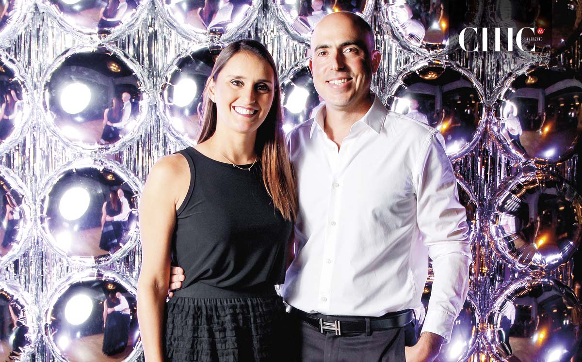 LINDA HAGE Y MAURICIO NASRALLAH disfrutan de la celebración de cumpleaños