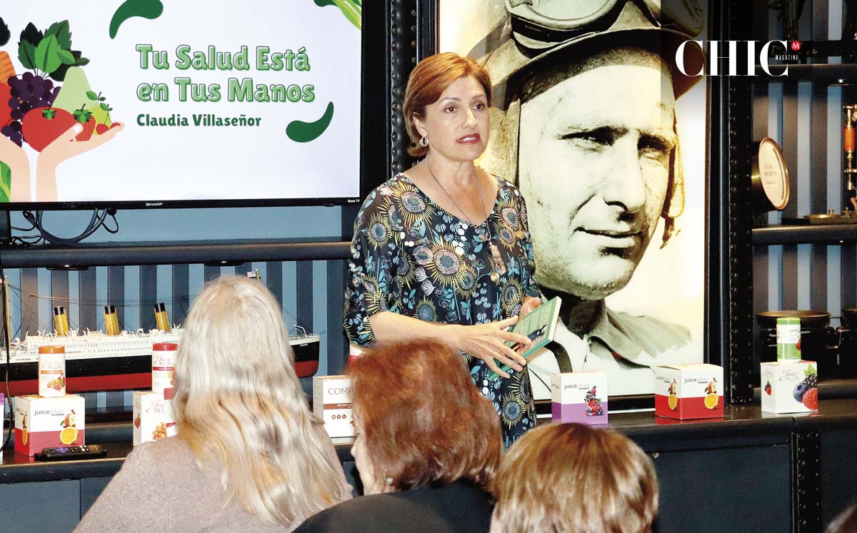 CLAUDIA VILLASEÑOR en la conferencia