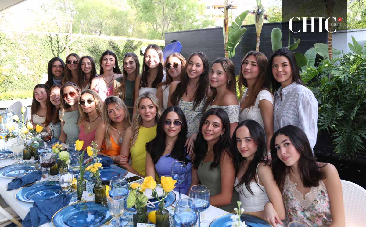 DANY JUNTO A SUS MEJORES AMIGAS