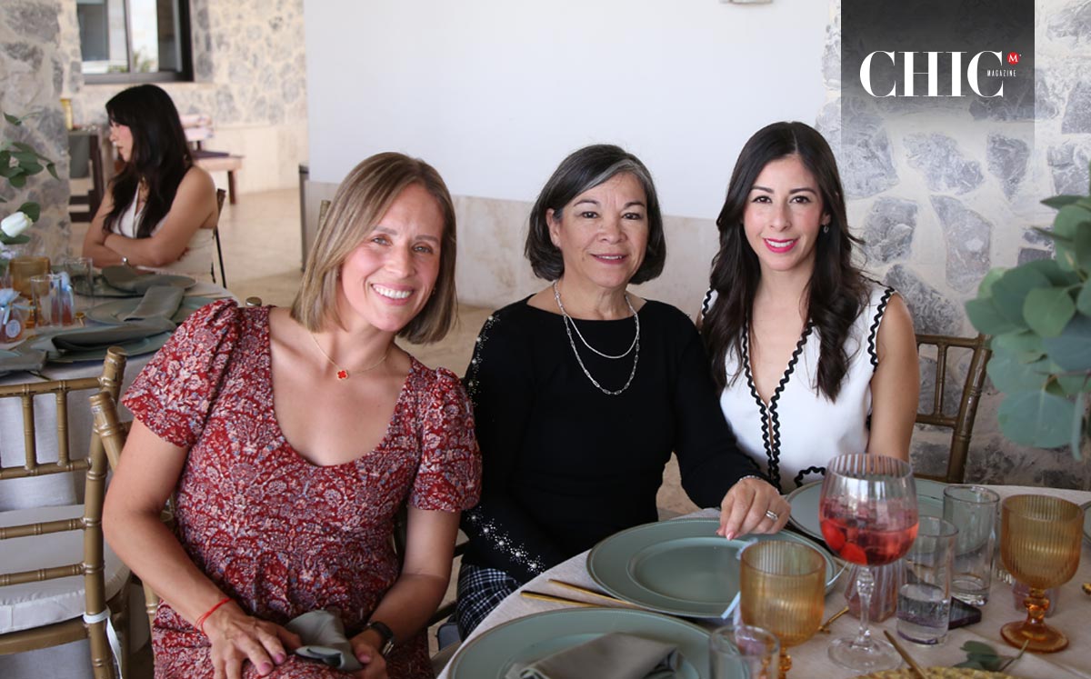 Martha Carmen, Lupita y Claudia