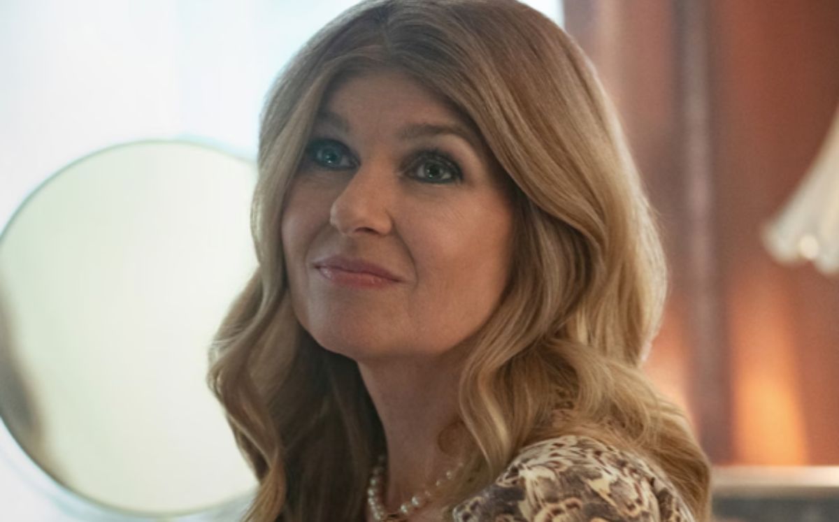 Connie Britton como Elizabeth (Netflix)