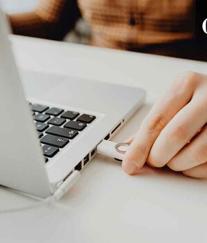 Tanto las personas físicas como morales deben tramitar su e.firma ante el SAT. (Foto: Pexels)