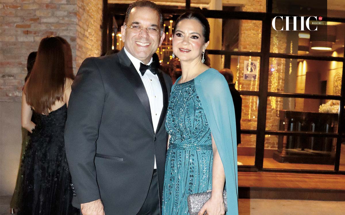 JORGE KAUACHI Y GABRIELA SALAZAR disfrutaron de la música del DJ Toño Murillo