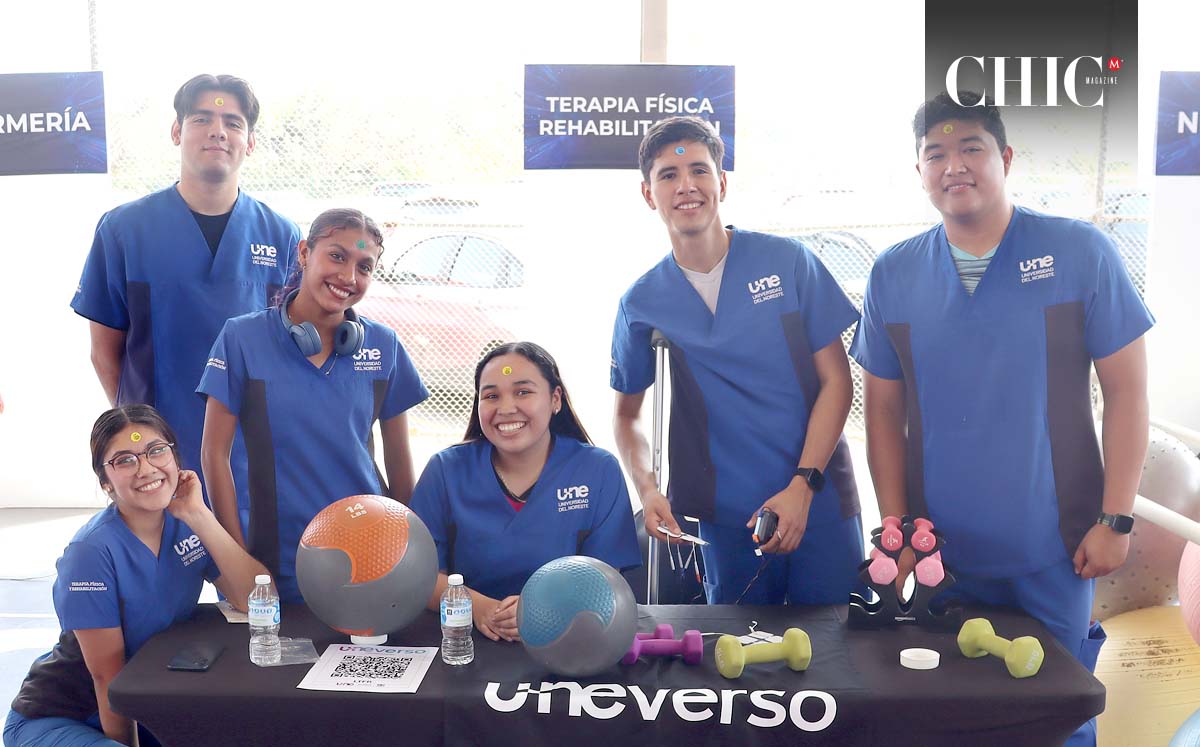 ALE JUÁREZ, RODRIGO SÁNCHEZ, ALISON SANTOS, MARIANA NUÑEZ, ANGELA ALONSO Y JESÚS BOTELLO  fueron los encargados del stand de terapia física