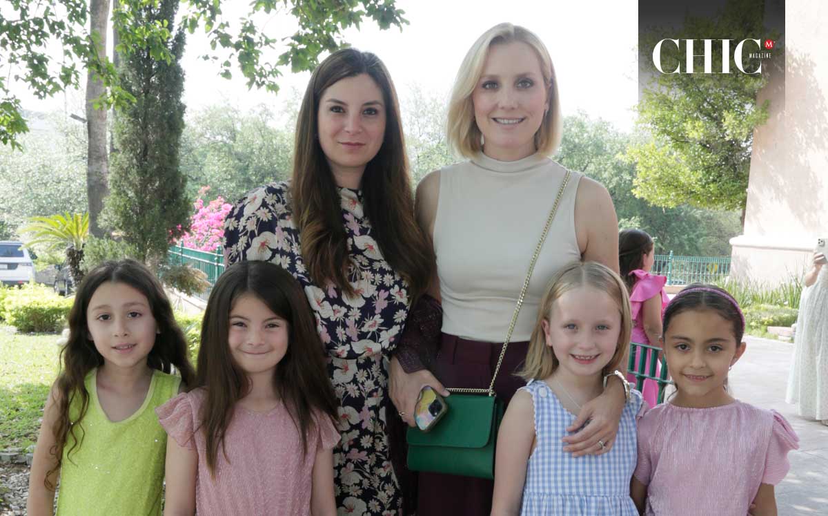 Adriana Salinas de Roble, Bárbara Parás, Amelia Cárdenas, Romina Robles, María Cantú y Roby Porte