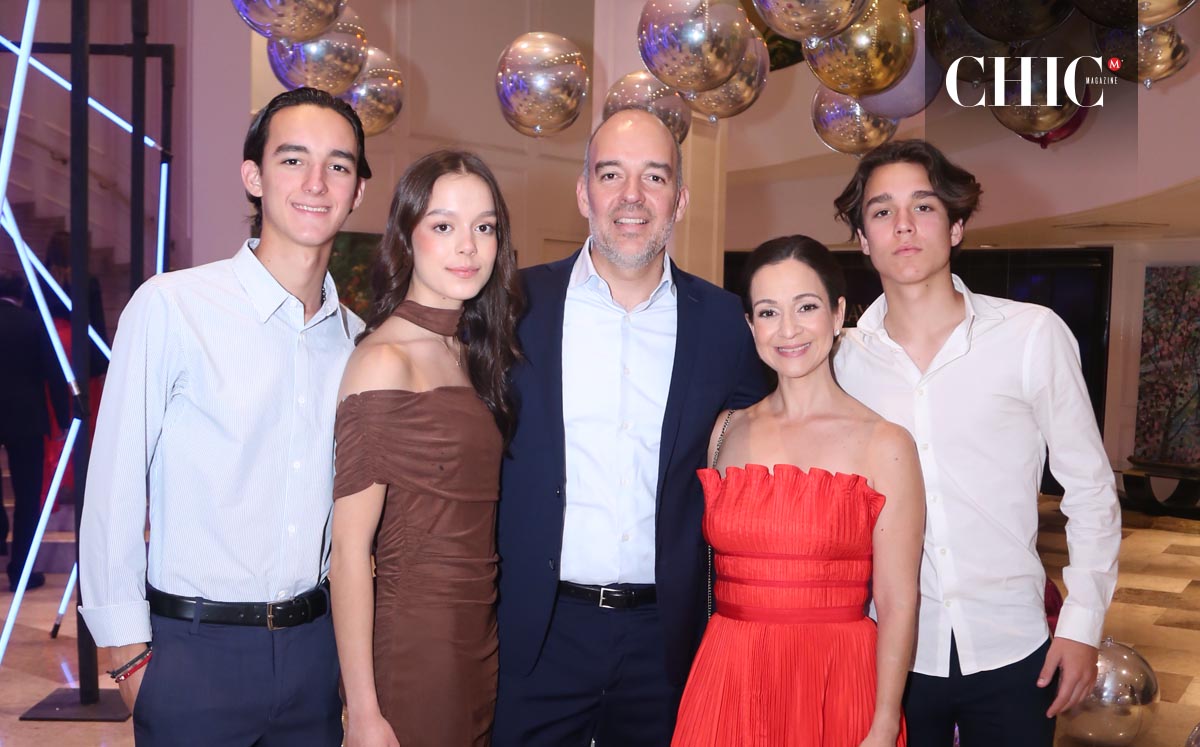 Gonzalo Navarro, Inés Navarro, Mauricio Navarro, Valeria Guerra y Joaquín Navarro