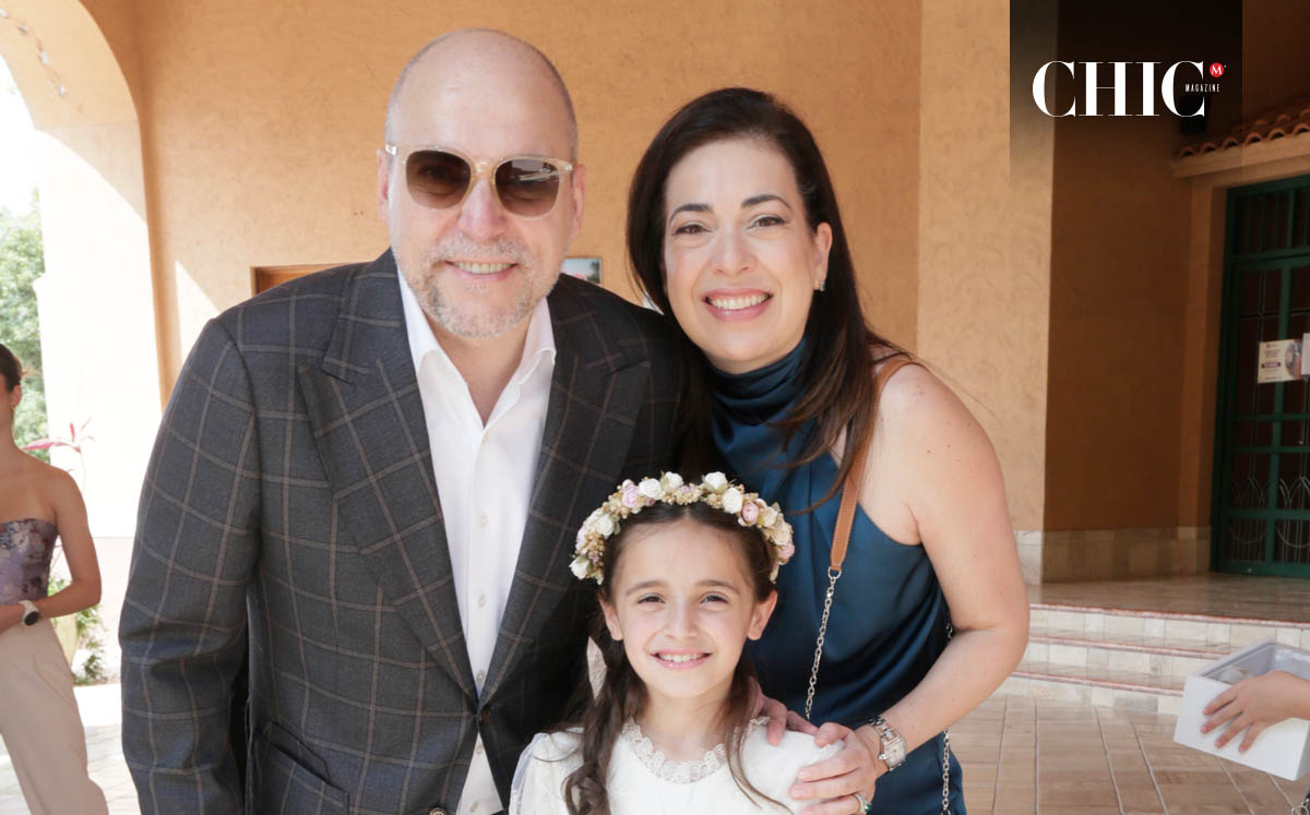 Paz Préstamo junto a sus padrinos Marcos Sotomayor y Sofía Siller