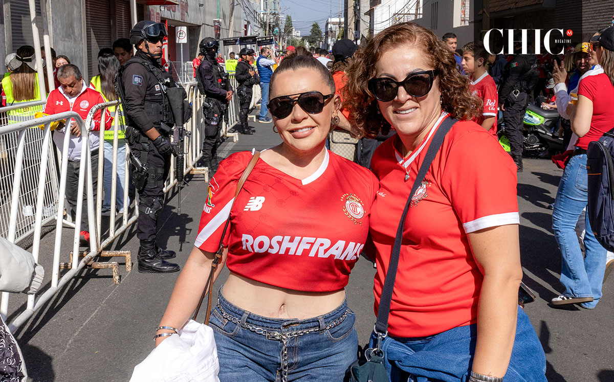 Brenda Chapa y Gisela Echeverría