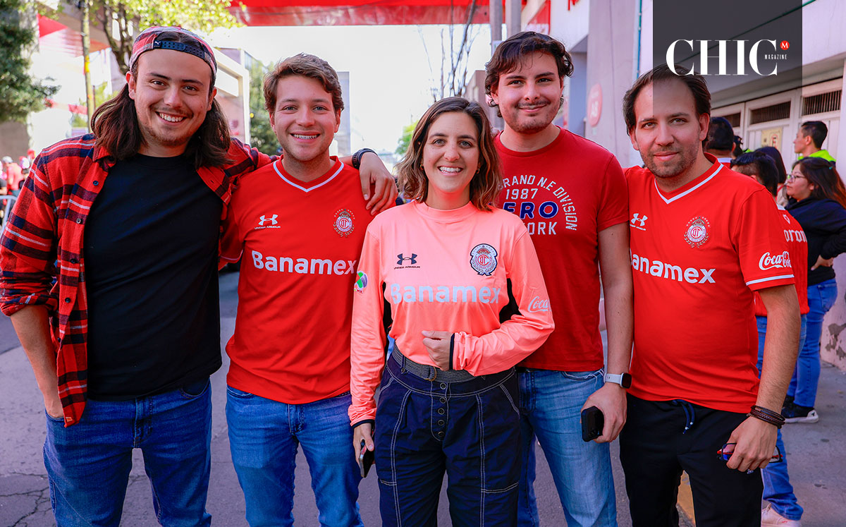 Ismael Capistrán, Fabricio Mejía, Carolina Mejía, Carlos Pérez y Diego Mejía