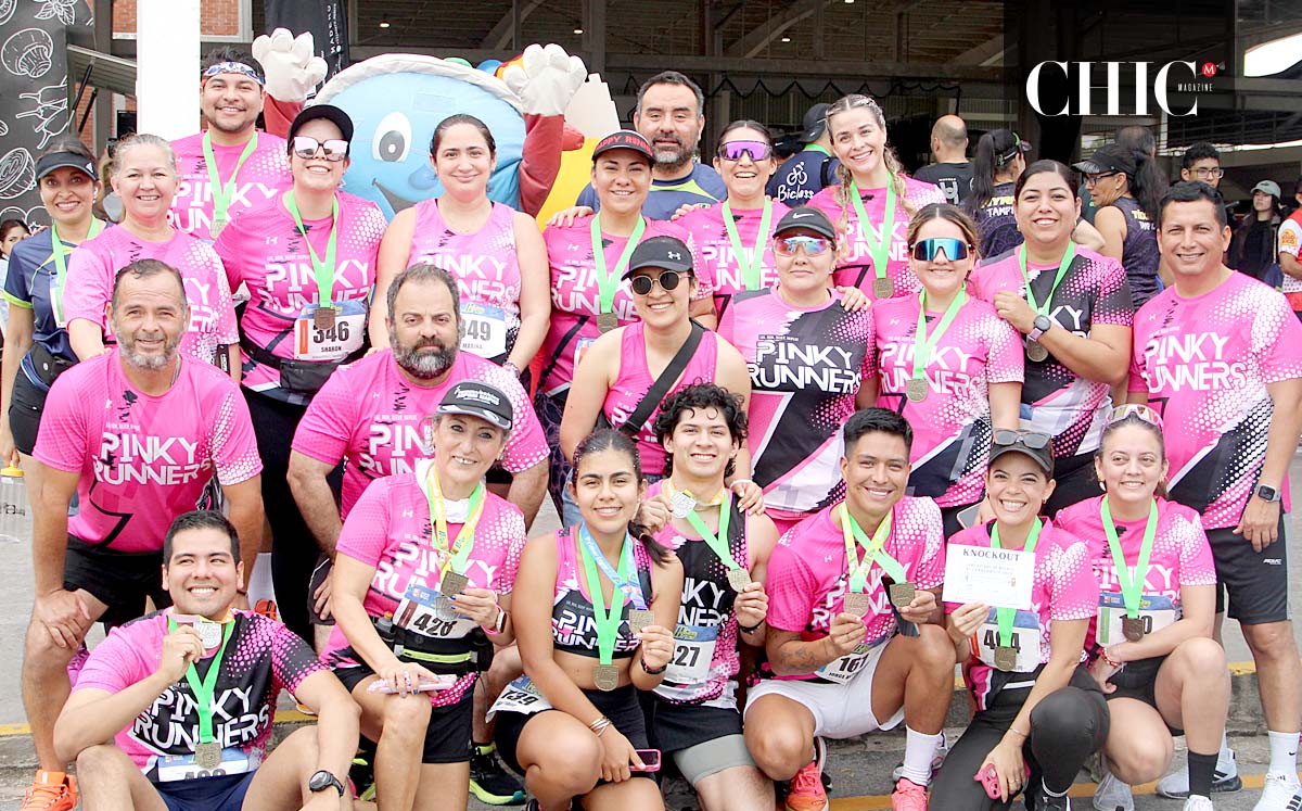 Team pinky runners felices en la carrera