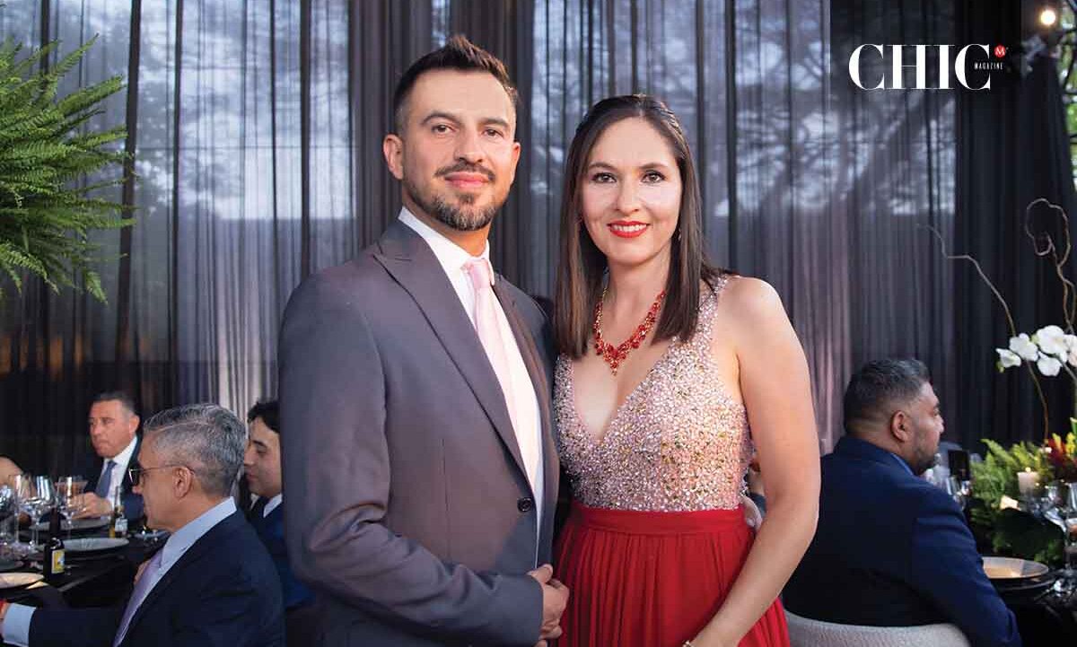 Samuel Guadarrama y Claudia Olivares