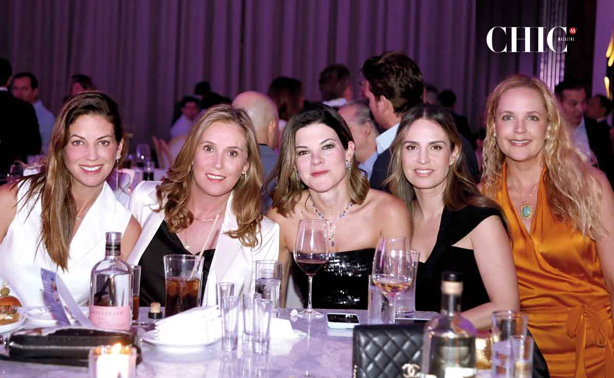 Lucía Hernández, Gabriela Cárdenas, Daniela Garza, Regina Zambrano y Ale Barraza