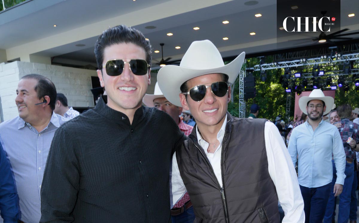 Samuel García y Mike Flores