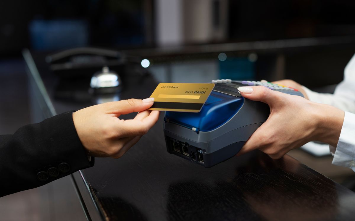 Bancos en Semana Santa (Freepik)