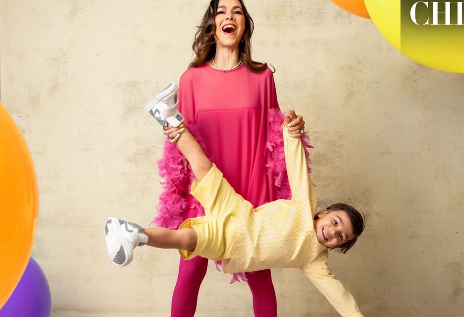 Connie Dávalos con su hijo Leonel Tame Dávalos / Foto: GOGA Photography