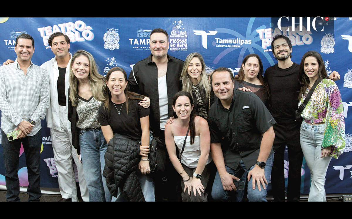 ASISTENTES DEL MEET AND GREET JUNTO A LA AGRUPACIÓN REIK