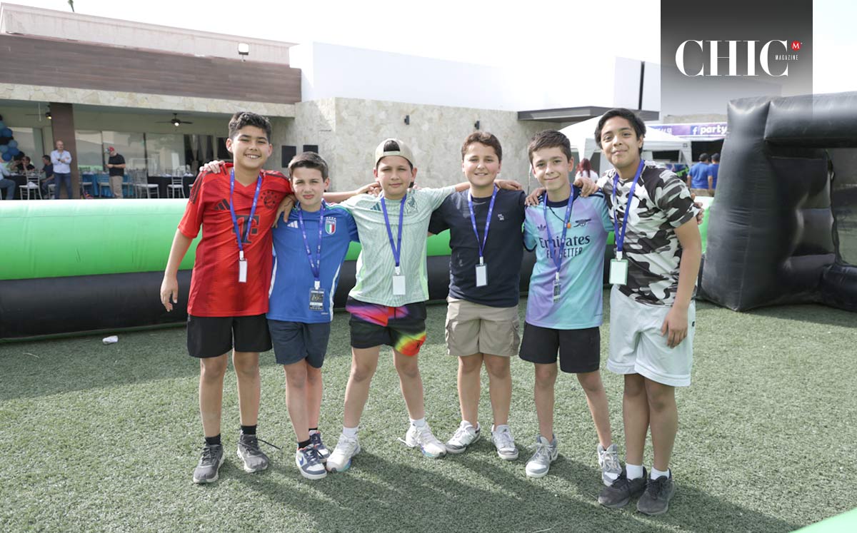 Andrés, José Juan, Santi, Manu, Nicolás y Emiliano
