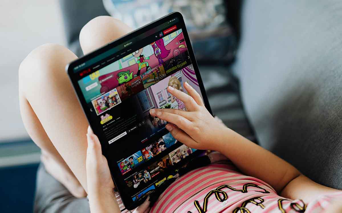 Algunos usuarios optan por rotar suscripciones mes a mes según los estrenos disponibles (Foto: Pexels)
