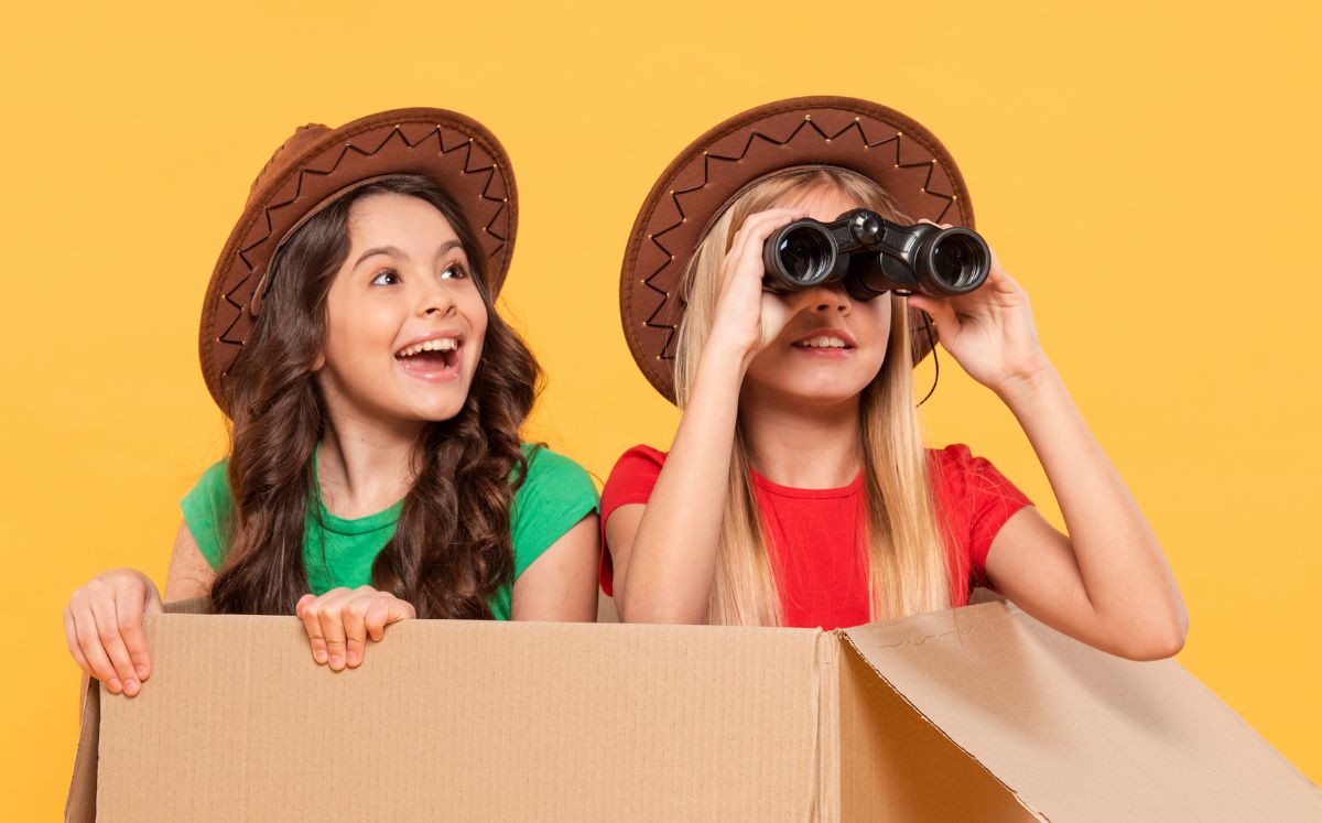 Lista de documentos para viajar con niños en México y el extranjero (Freepik)
