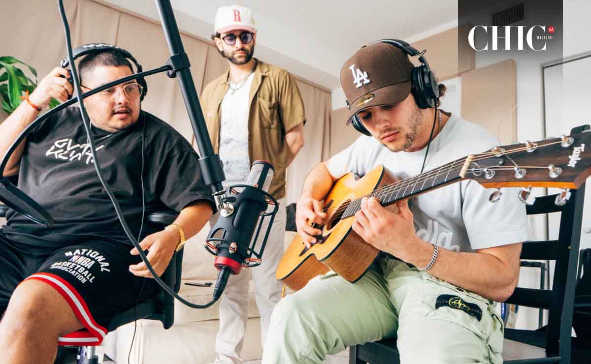 Pablo González también se apoya de expertos en la música, como su hermano Mando / Foto: Cortesía