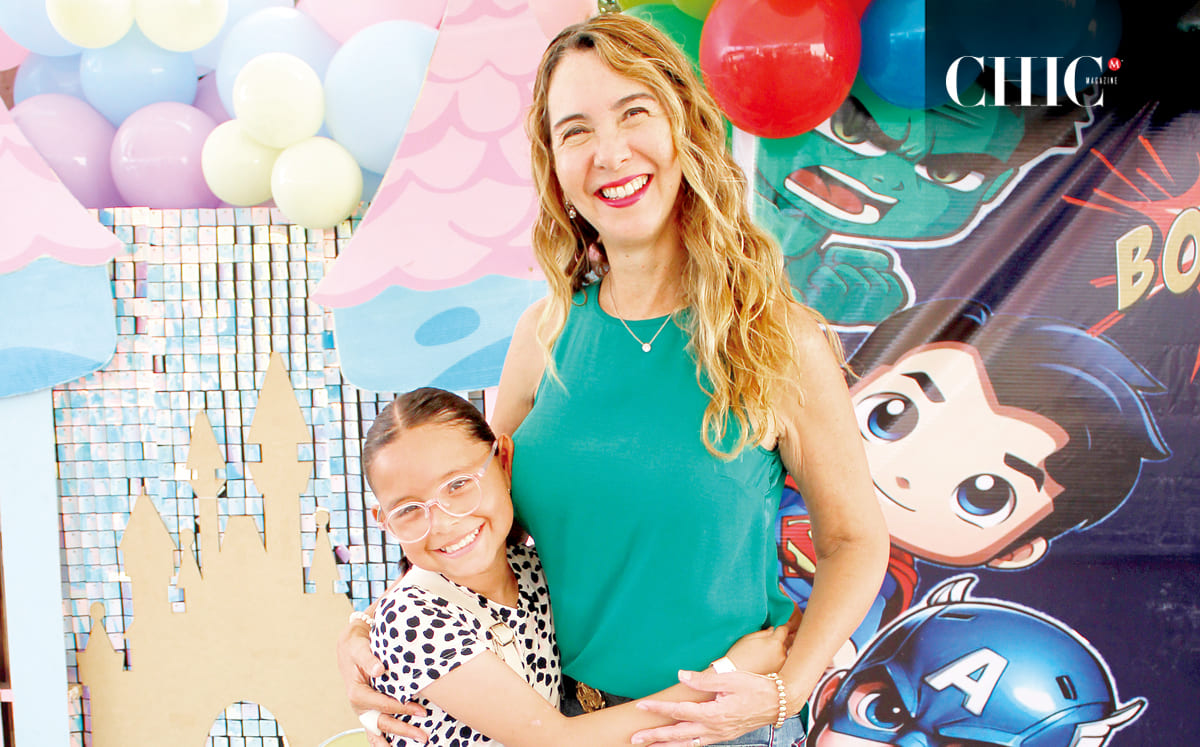 ISABELLA PANIAGUA Y ELENA RANGEL degustaron de pizza, nuggets y papas