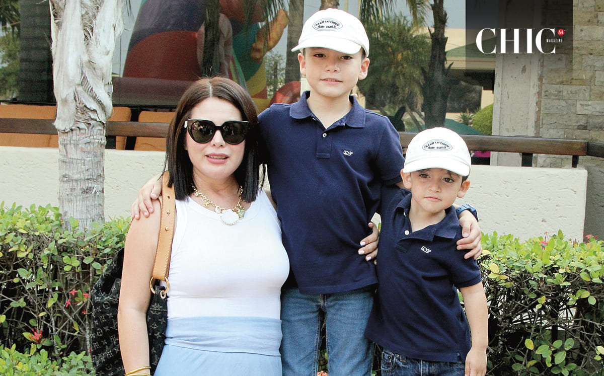 MONTSERRAT DE ARIAS, JORGE ARIAS Y ALEJANDRO ARIAS quedaron encantados con el show infant