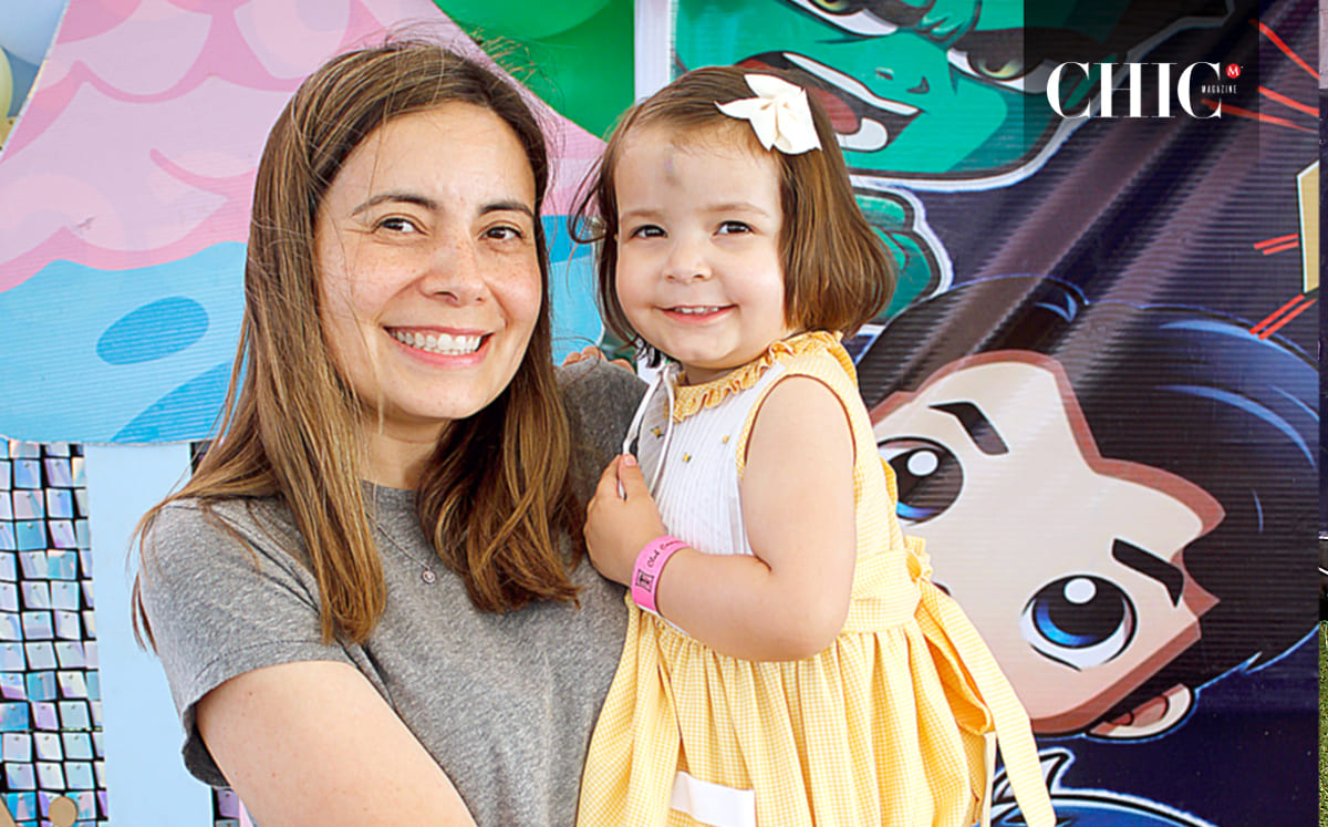 NIDIA CANTON Y MAITE FERNÁNDEZ se llevaron su bolsita de dulces