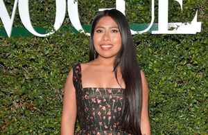 Yalitza Aparicio roba cámara en una boda con vestido lencero (Foto: Getty)