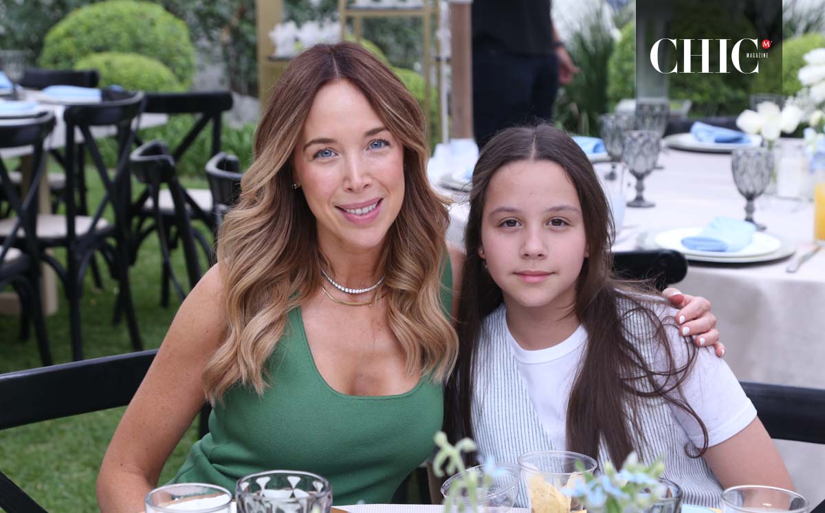 Ana González y Briana Araiza