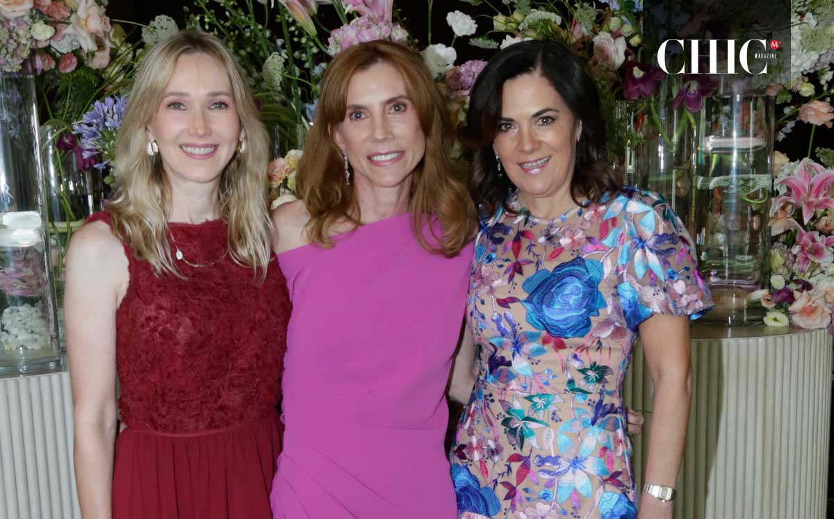 Lorena Gutiérrez, Mayela Daccarett de Andonie y Alba Flores