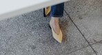 La mejor opción para la oficina son los zapatos puntiagudos y sin tacón. (Foto: Pexels)