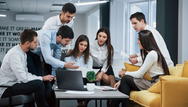 ¿Cuál es el nuevo día de descanso obligatorio en la jornada laboral de 40 horas? (Freepik)