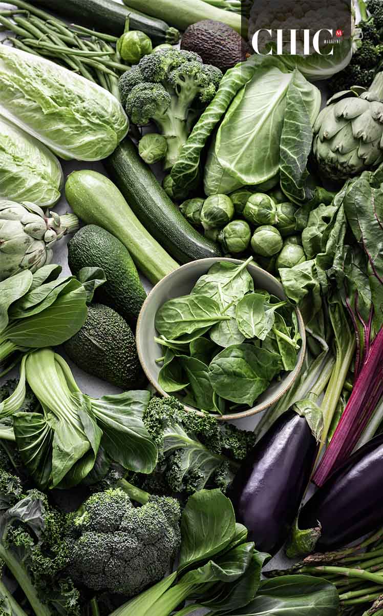 La vitamina B9  se puede encontrar naturalmente en verduras de hoja verde / Foto: Freepik