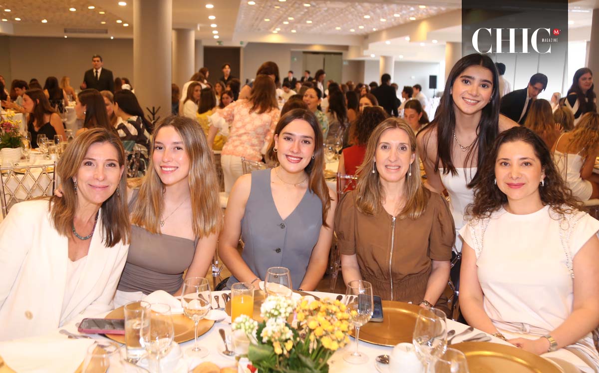 Claudia Mema de Benítez, Paulina Benítez, Paulina Guajardo, Susana Salas, Alicia Múzquiz y Alicia Lozano