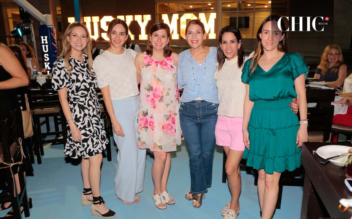 Mariel Medrano, Catalina Barrera, Cecy Guzmán, Daniela Manautou, Caty Martínez y Lorena Hernández