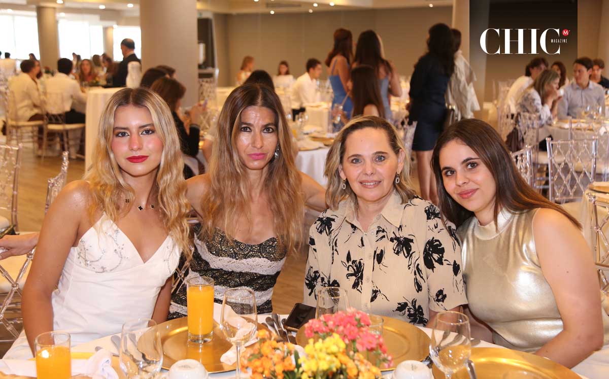 Marlene González, Marlene de González, Adriana de Ancer  y Gabriela Ancer