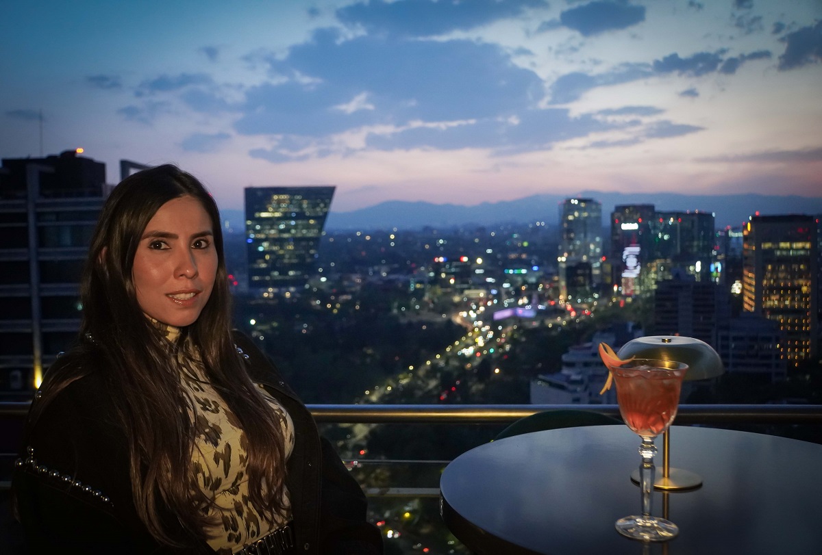Una vista a la luna: Moonbass Lounge desde el piso 25.