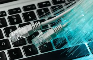 ¿Se fue la luz? No entres en pánico; prueba esto antes de rendirte (Freepik)