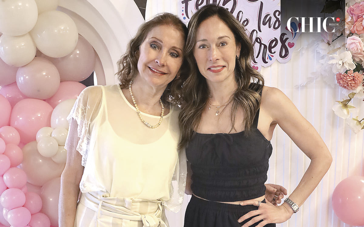 ALMENDRA GARCÍA Y PATRICIA GARCÍA disfrutaron de un rico buffet de mariscos y una gran mesa de postres