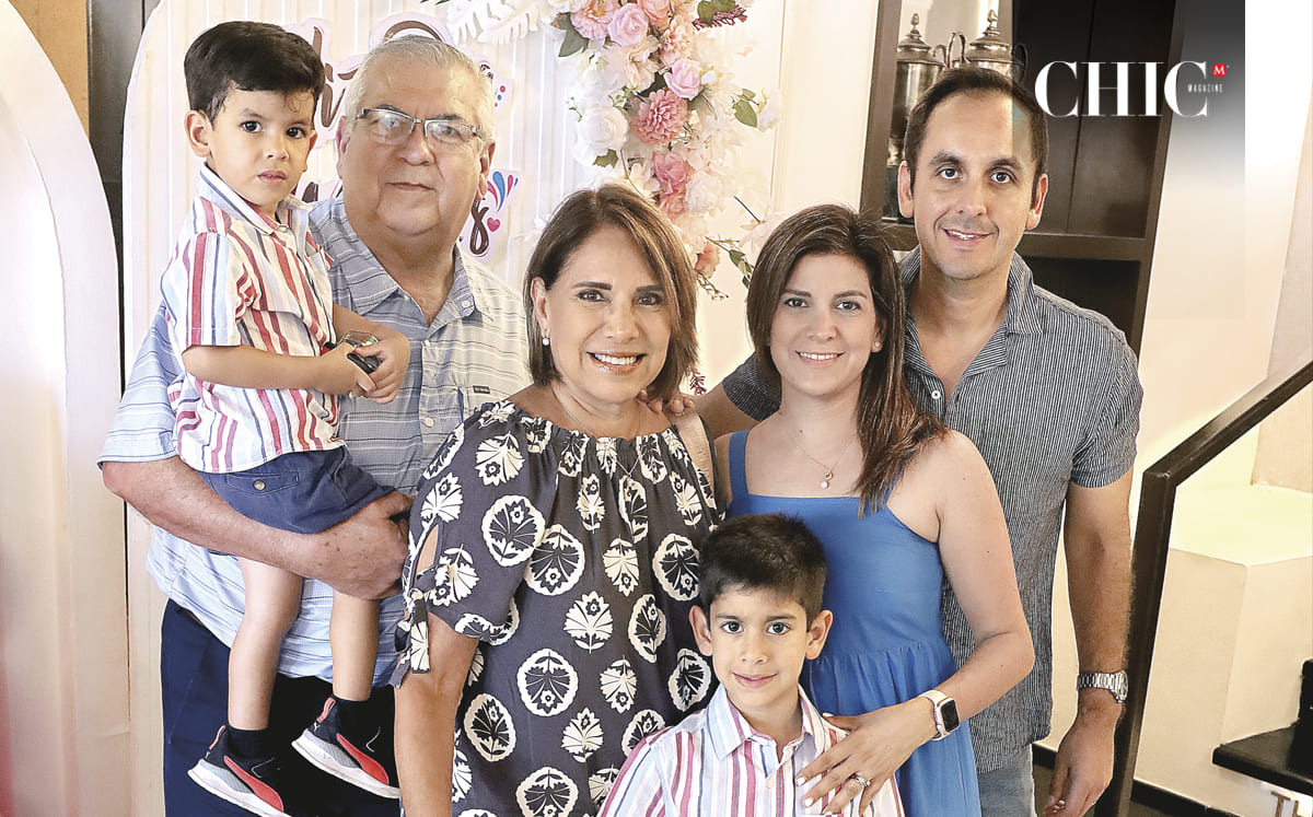 GONZALO SERRANO, RODOLFO MANAUTOU, TITA PÉREZ GALLARDO, TANNIA MANAUTOU, PACO SERRANO Y FRANCISCO SERRANO llegaron con sus mejores outfits al festejo