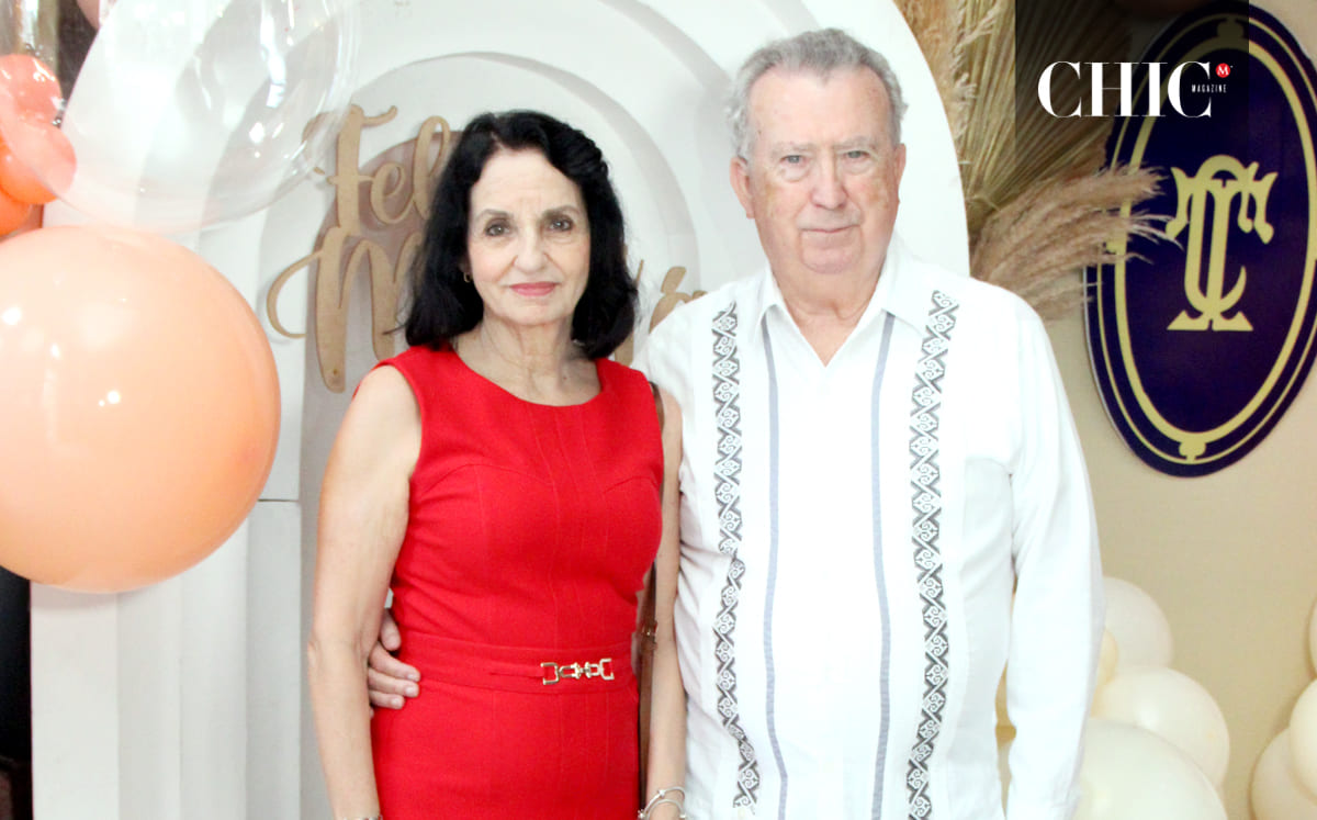 ELMIRA DE LÓPEZ Y FERNANDO LÓPEZ disfrutaron de de tres estaciones de comida, mar, italiana y mexicana