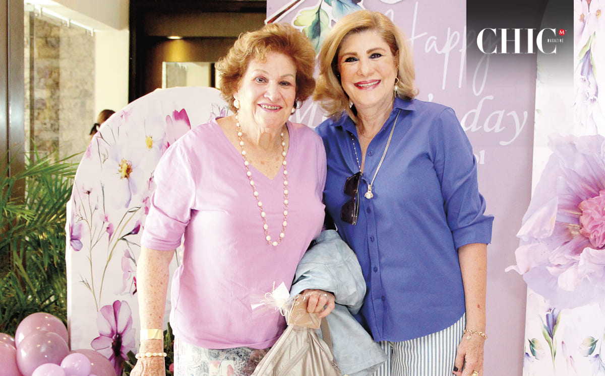 MARÍA DE LA SOLEDAD INGUANZO Y LOURDES PÉREZ disfrutaron de la decoración a cargo de Shark Decoraciones