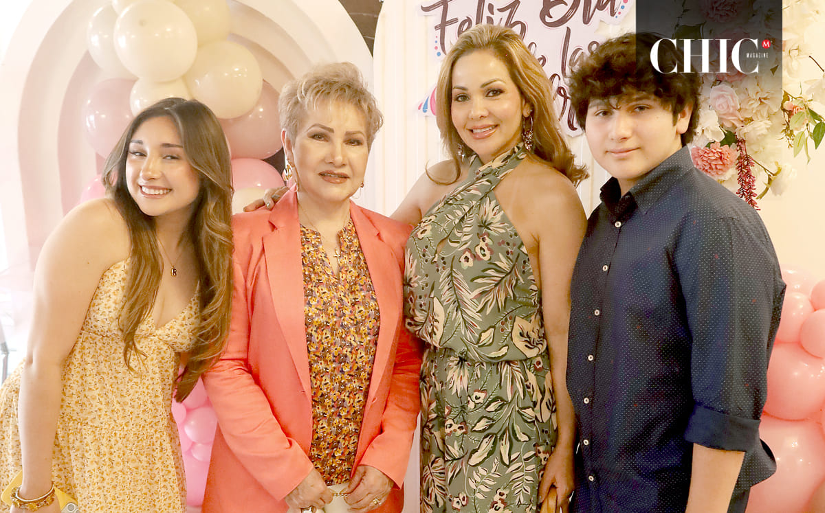 REGINA LUNA, CARMELINA DE LUNA Y JORGE LUNA disfrutaron de una emotiva convivencia
