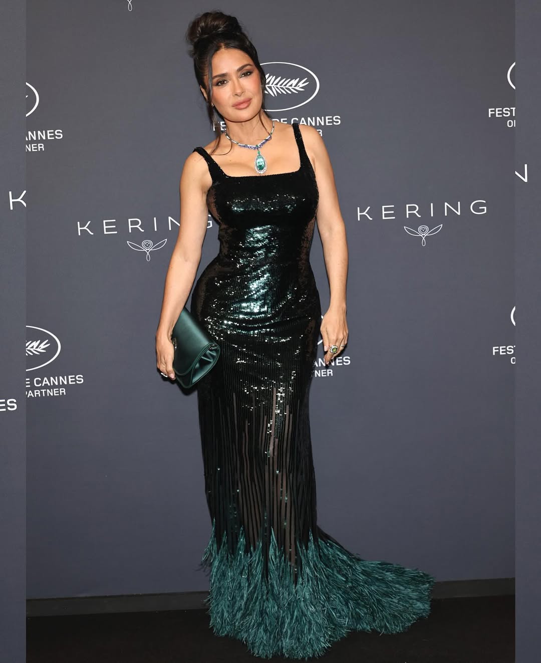 Salma Hayek deslumbra en Cannes 2025 (Getty)