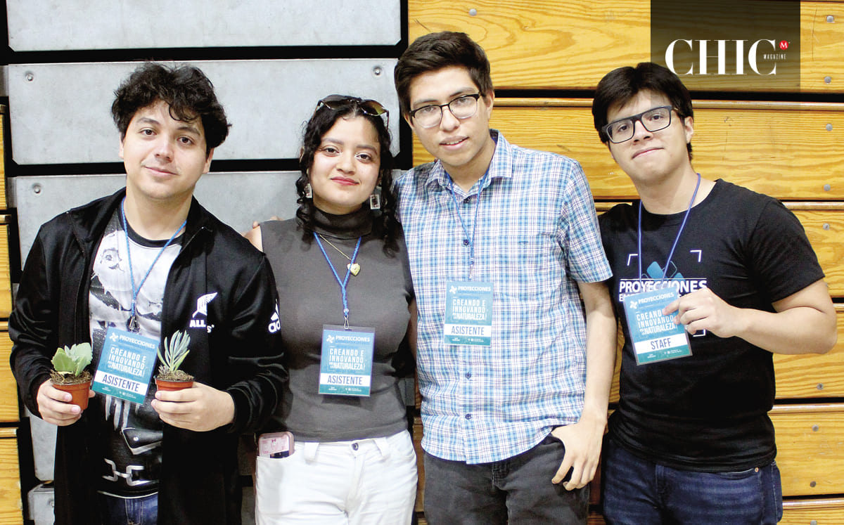 SCOTT ALDAPE, VICTORIA LABASTIDA, ÁNGEL MELO E IAN MARTÍNEZ felices en las charlas del foro académico