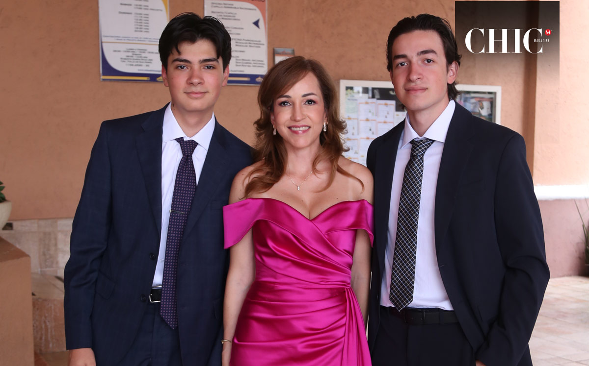 Adrián González, Mariana Garza de González y Angel González