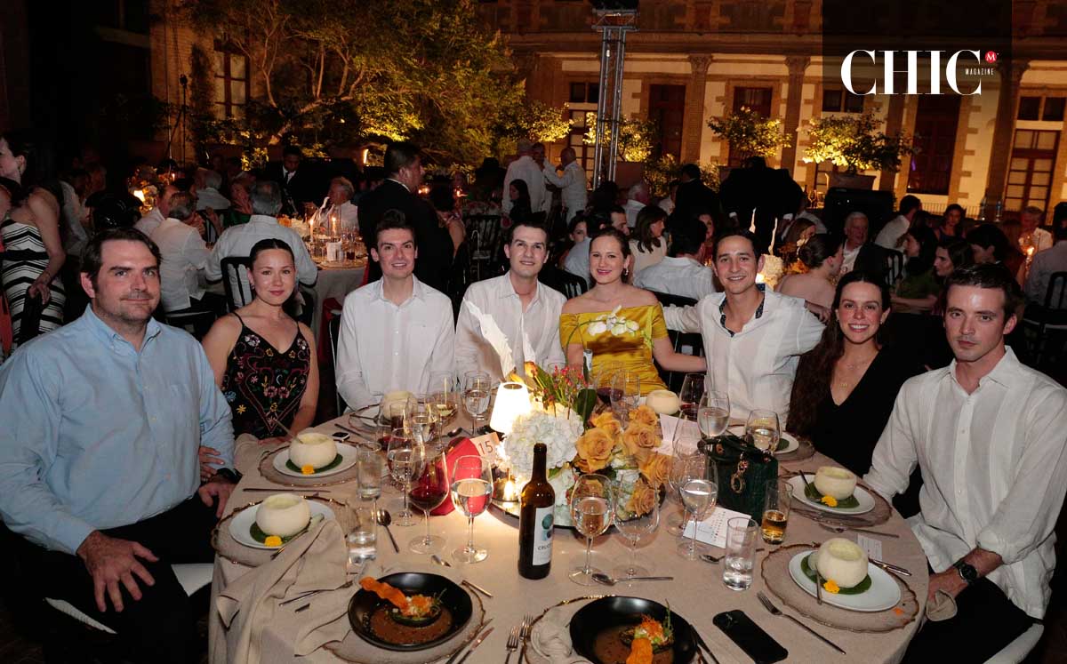 Jorge Hines, Susana Jaime, Marcelo Velasco, Bernardo Jaime, Paulina Jaime, Adrián Viezca, Marcelo Hinojosa y Balbina Sada