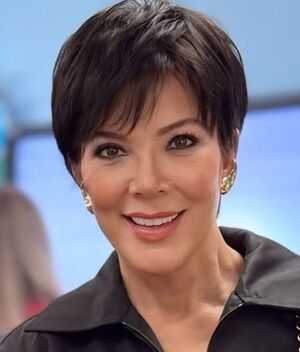 Kris Jenner luce rejuvenecido look  y las redes la comparan con Kim Kardashian (Instagram)